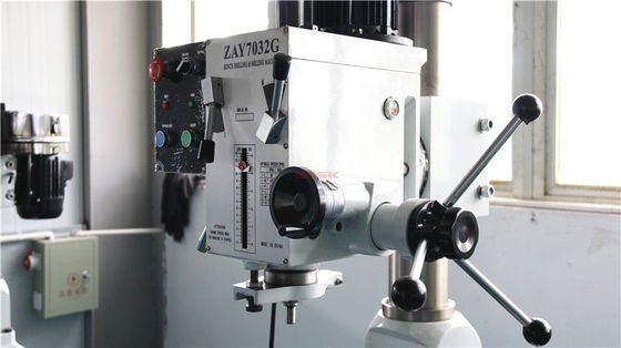 Banco de furo do metal da máquina de trituração da cabeça da engrenagem de ZAY7040FG